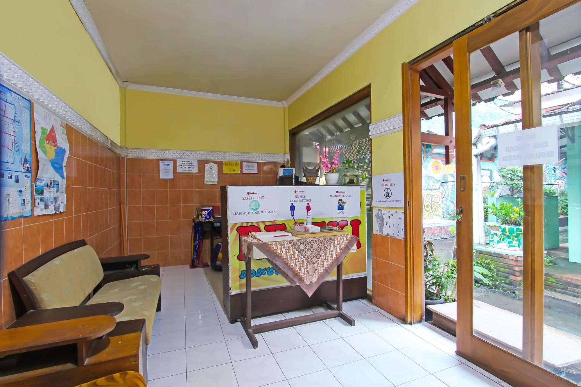Spot On 91911 Rejeki Homestay Syariah Malioboro 日惹 外观 照片